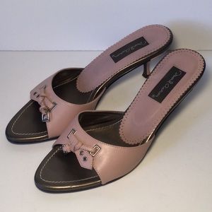 David Aaron pink leather kitten heels